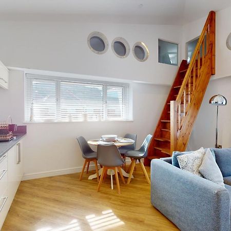 Crabbers' Wharf Aparthotel พอร์ตแลนด์ ภายนอก รูปภาพ