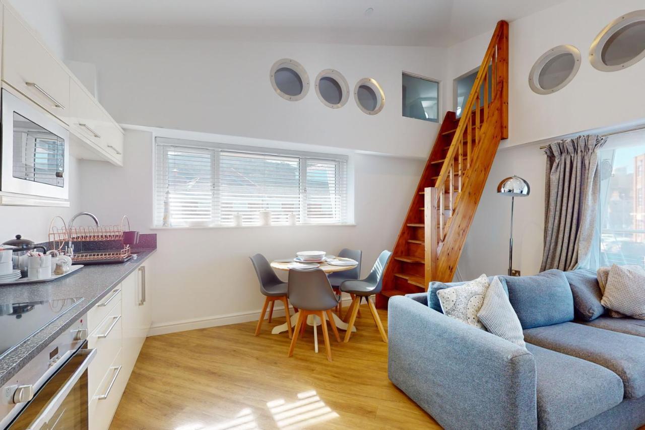Crabbers' Wharf Aparthotel พอร์ตแลนด์ ภายนอก รูปภาพ