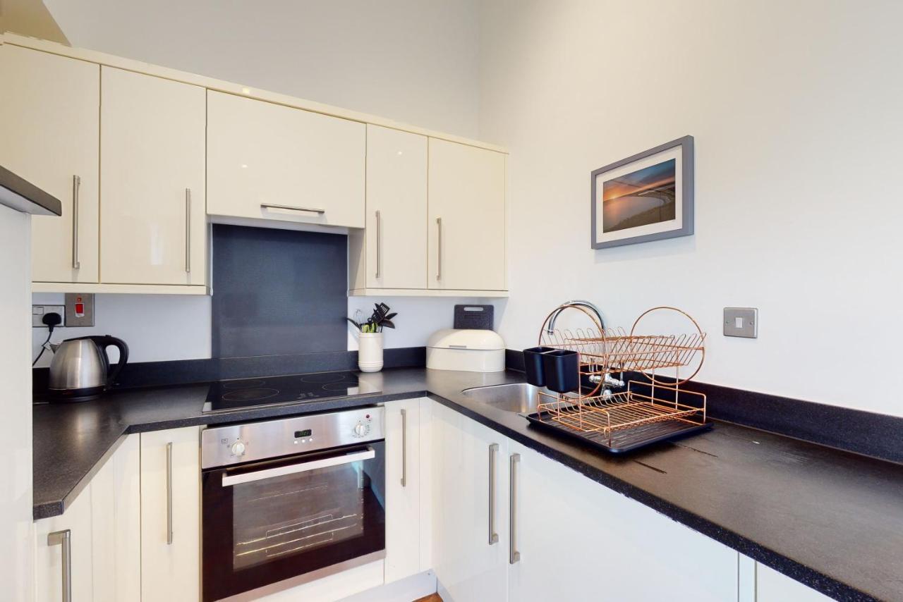 Crabbers' Wharf Aparthotel พอร์ตแลนด์ ภายนอก รูปภาพ