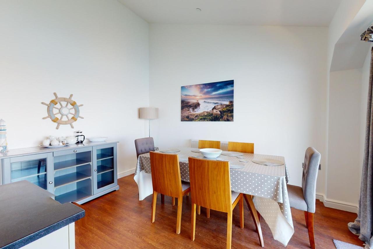 Crabbers' Wharf Aparthotel พอร์ตแลนด์ ภายนอก รูปภาพ