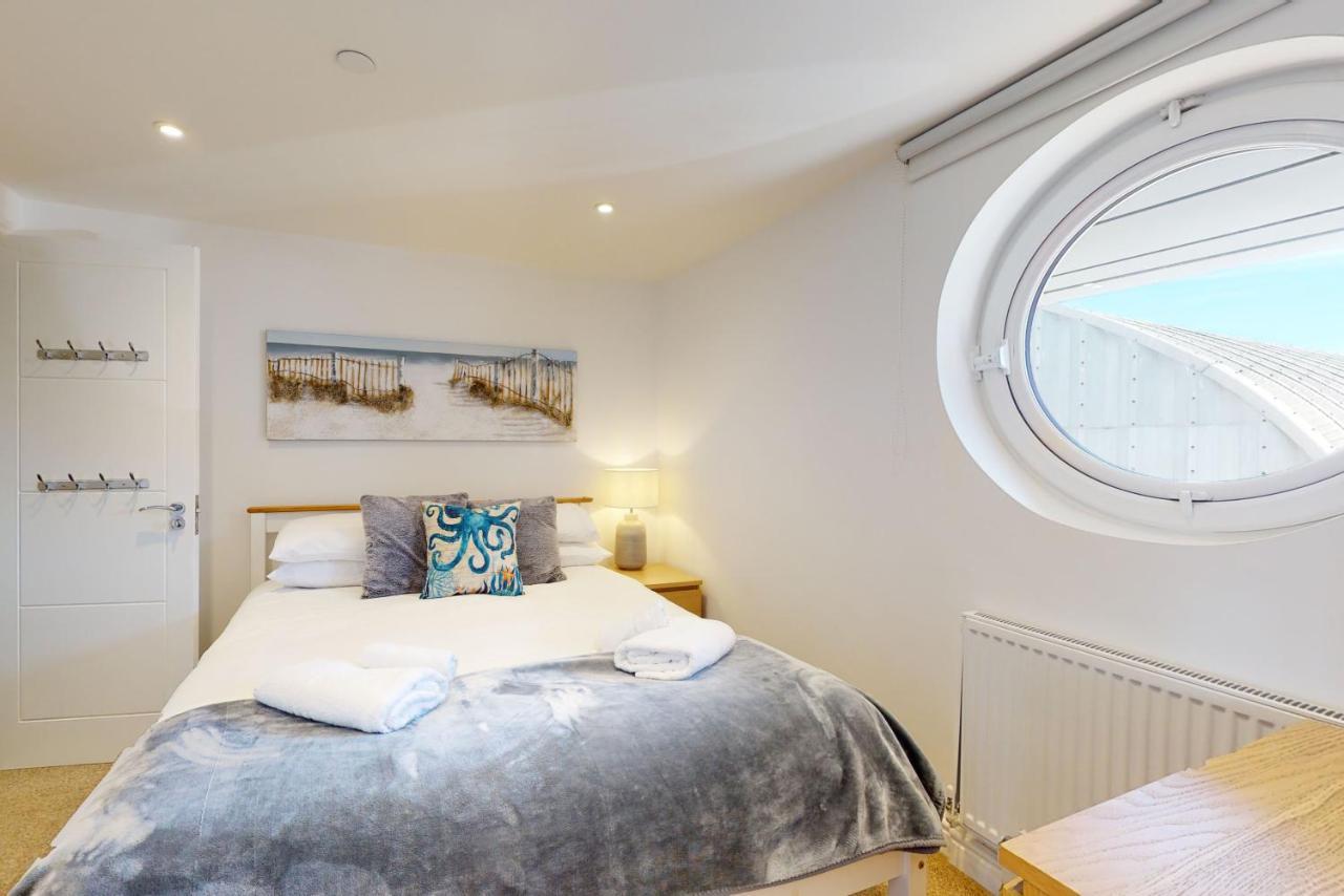 Crabbers' Wharf Aparthotel พอร์ตแลนด์ ภายนอก รูปภาพ