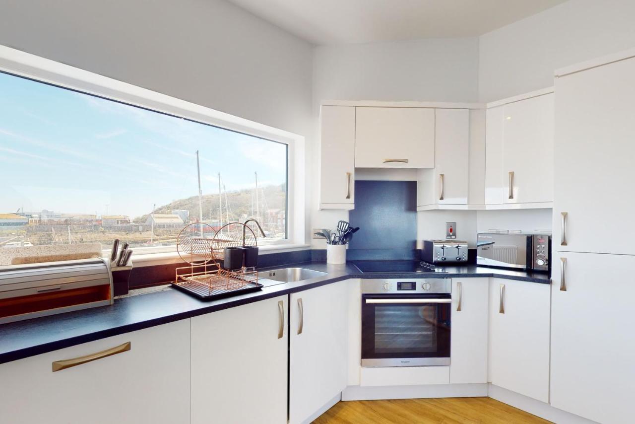 Crabbers' Wharf Aparthotel พอร์ตแลนด์ ภายนอก รูปภาพ