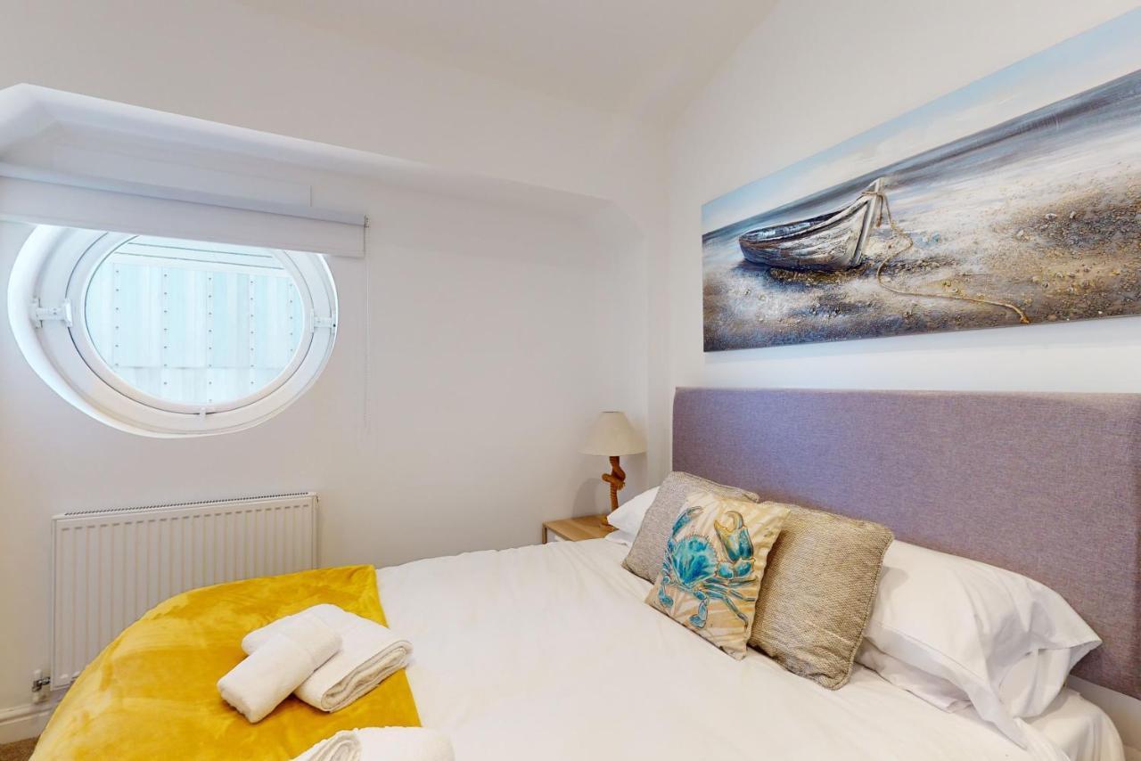 Crabbers' Wharf Aparthotel พอร์ตแลนด์ ภายนอก รูปภาพ
