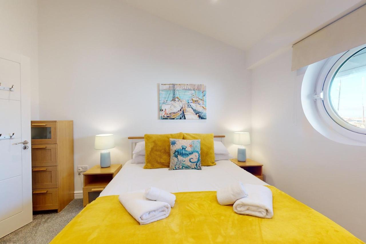 Crabbers' Wharf Aparthotel พอร์ตแลนด์ ภายนอก รูปภาพ