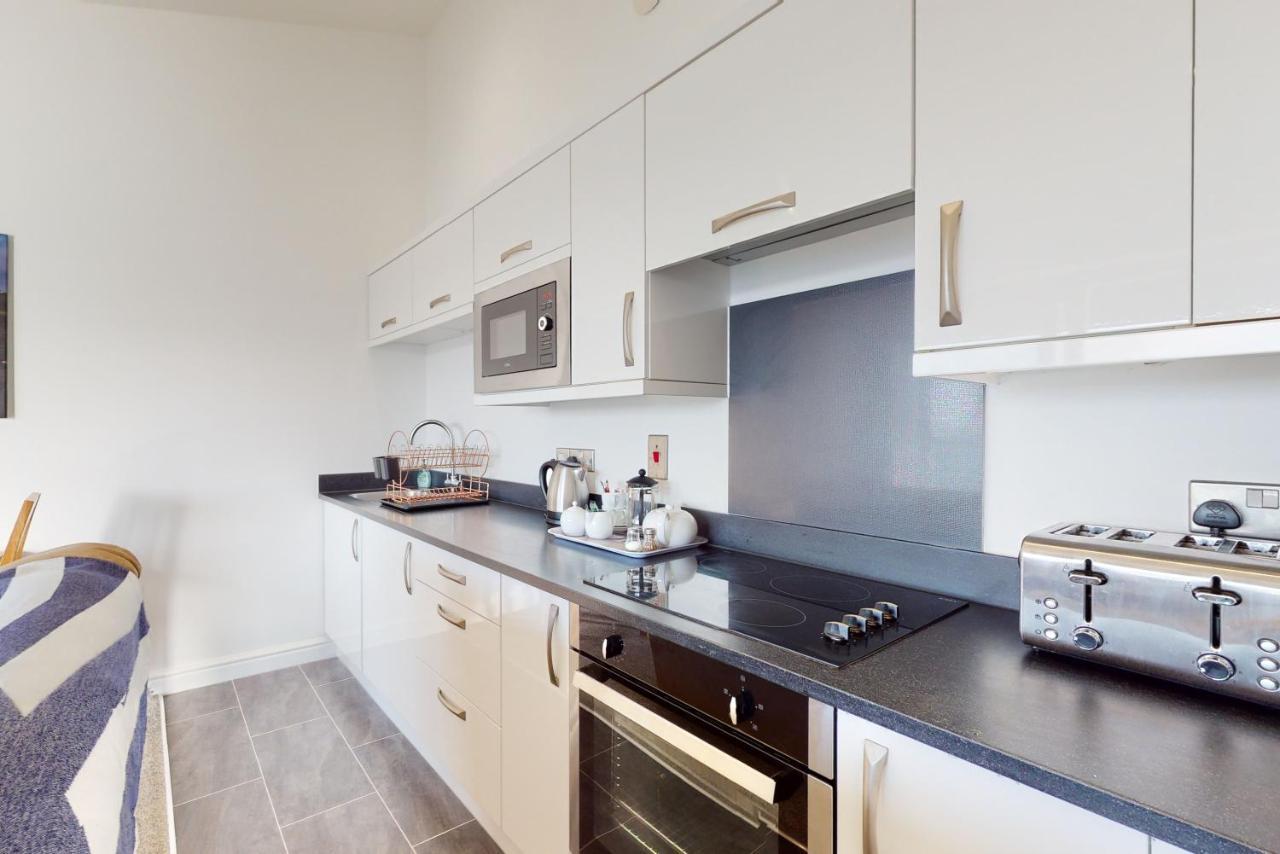 Crabbers' Wharf Aparthotel พอร์ตแลนด์ ภายนอก รูปภาพ