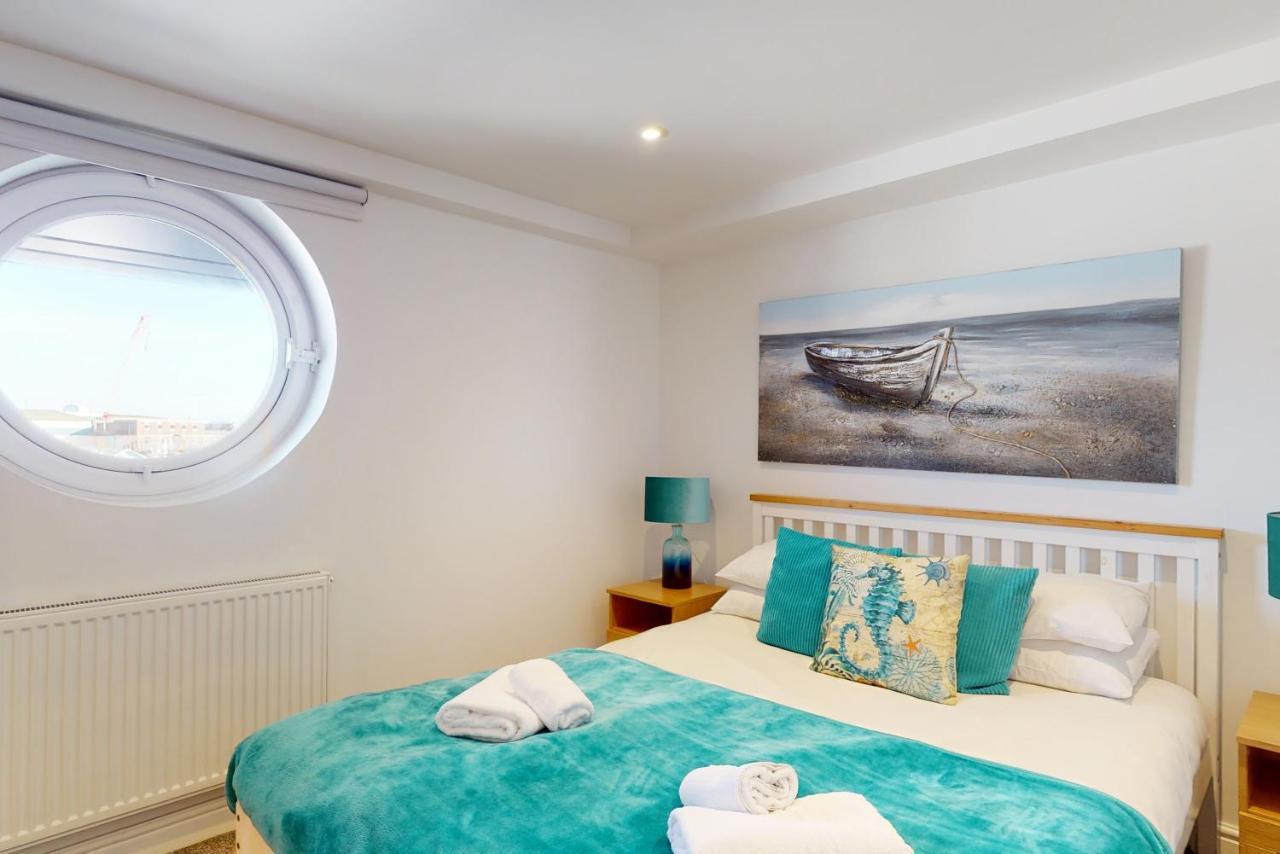 Crabbers' Wharf Aparthotel พอร์ตแลนด์ ภายนอก รูปภาพ