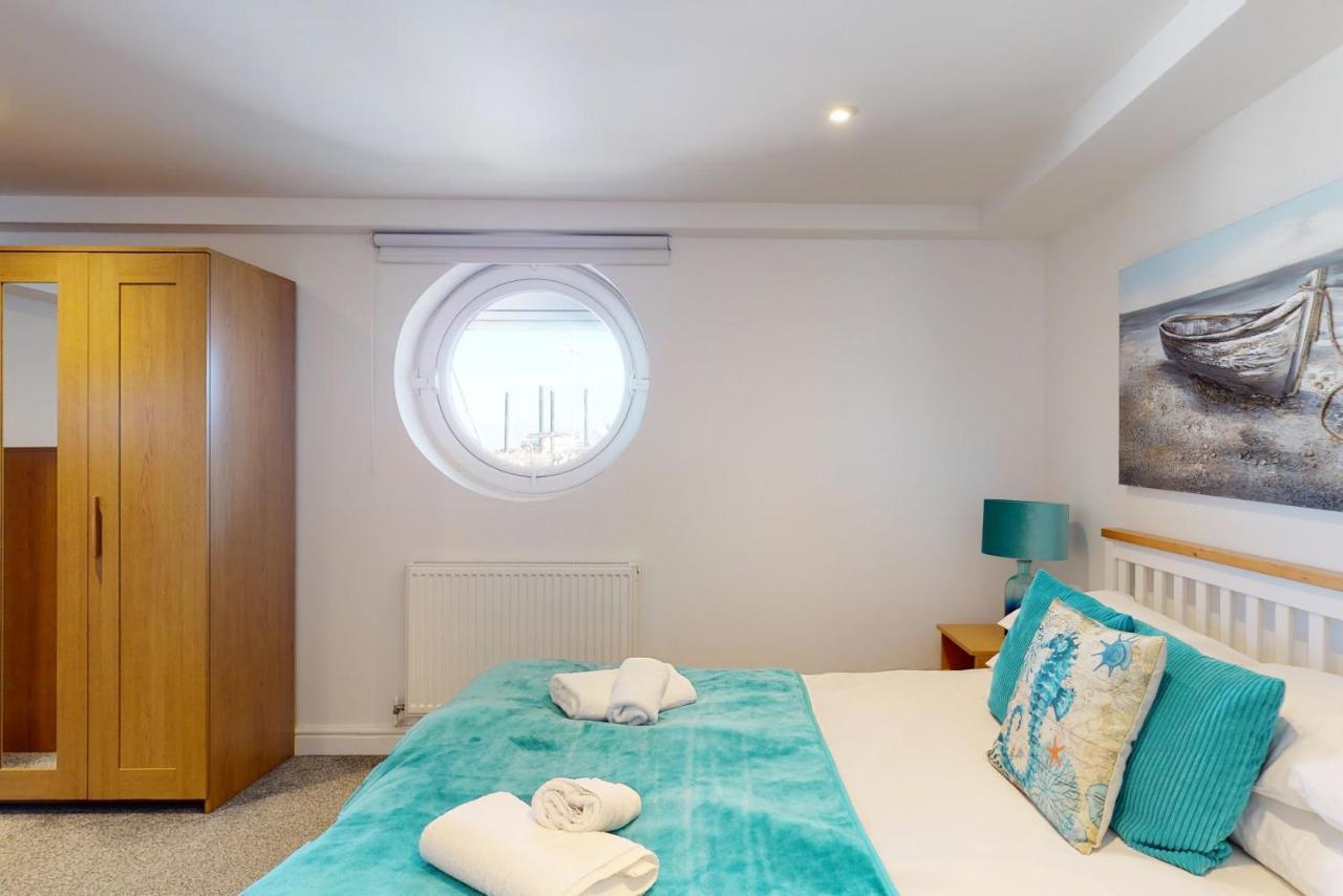 Crabbers' Wharf Aparthotel พอร์ตแลนด์ ภายนอก รูปภาพ
