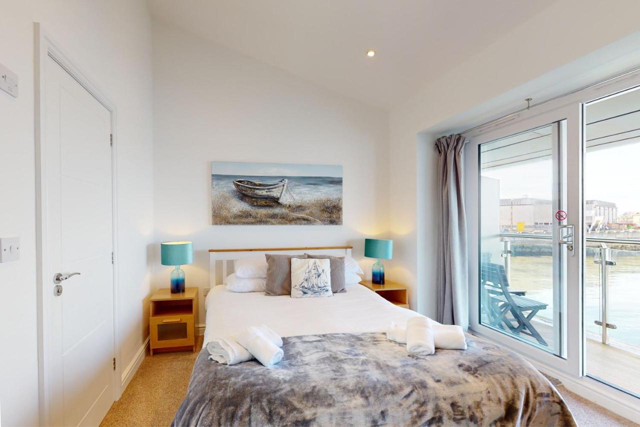 Crabbers' Wharf Aparthotel พอร์ตแลนด์ ภายนอก รูปภาพ