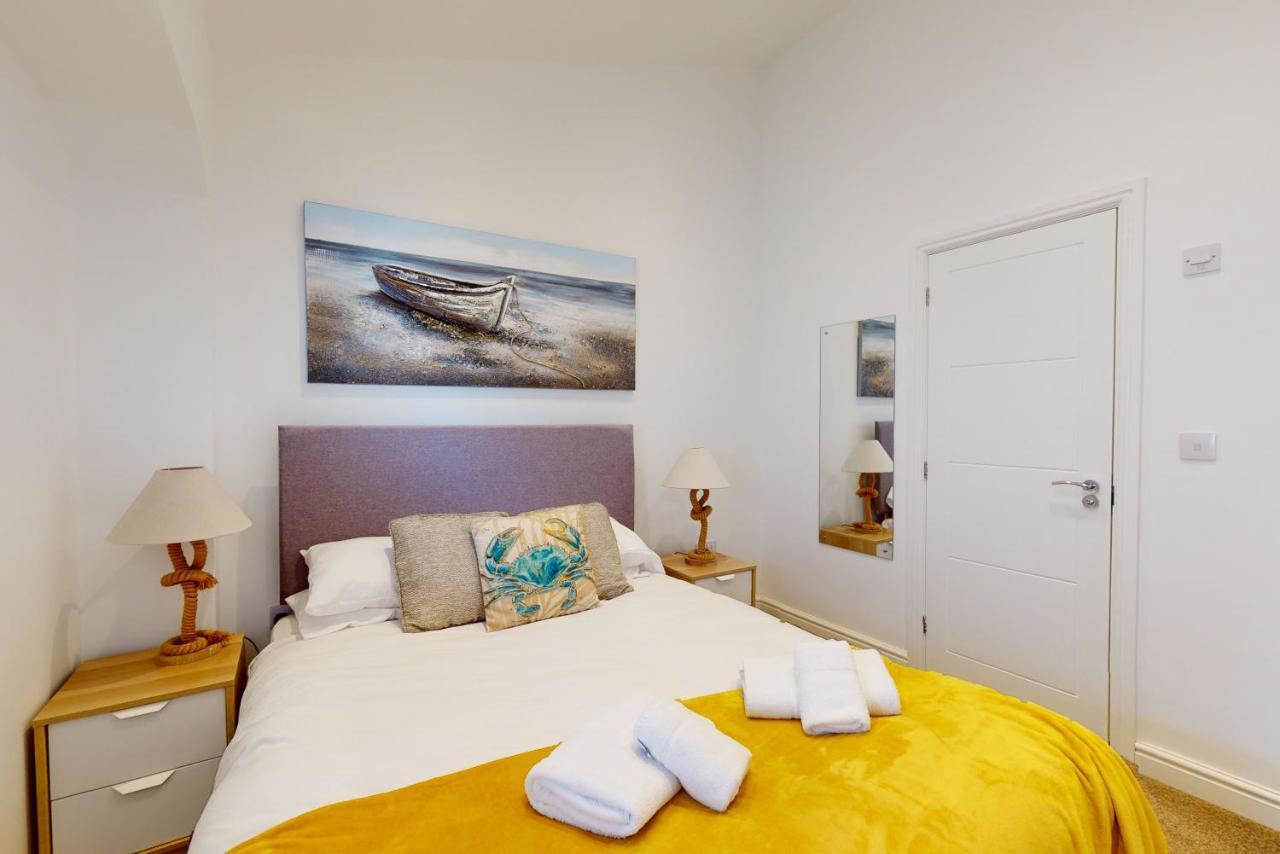 Crabbers' Wharf Aparthotel พอร์ตแลนด์ ภายนอก รูปภาพ