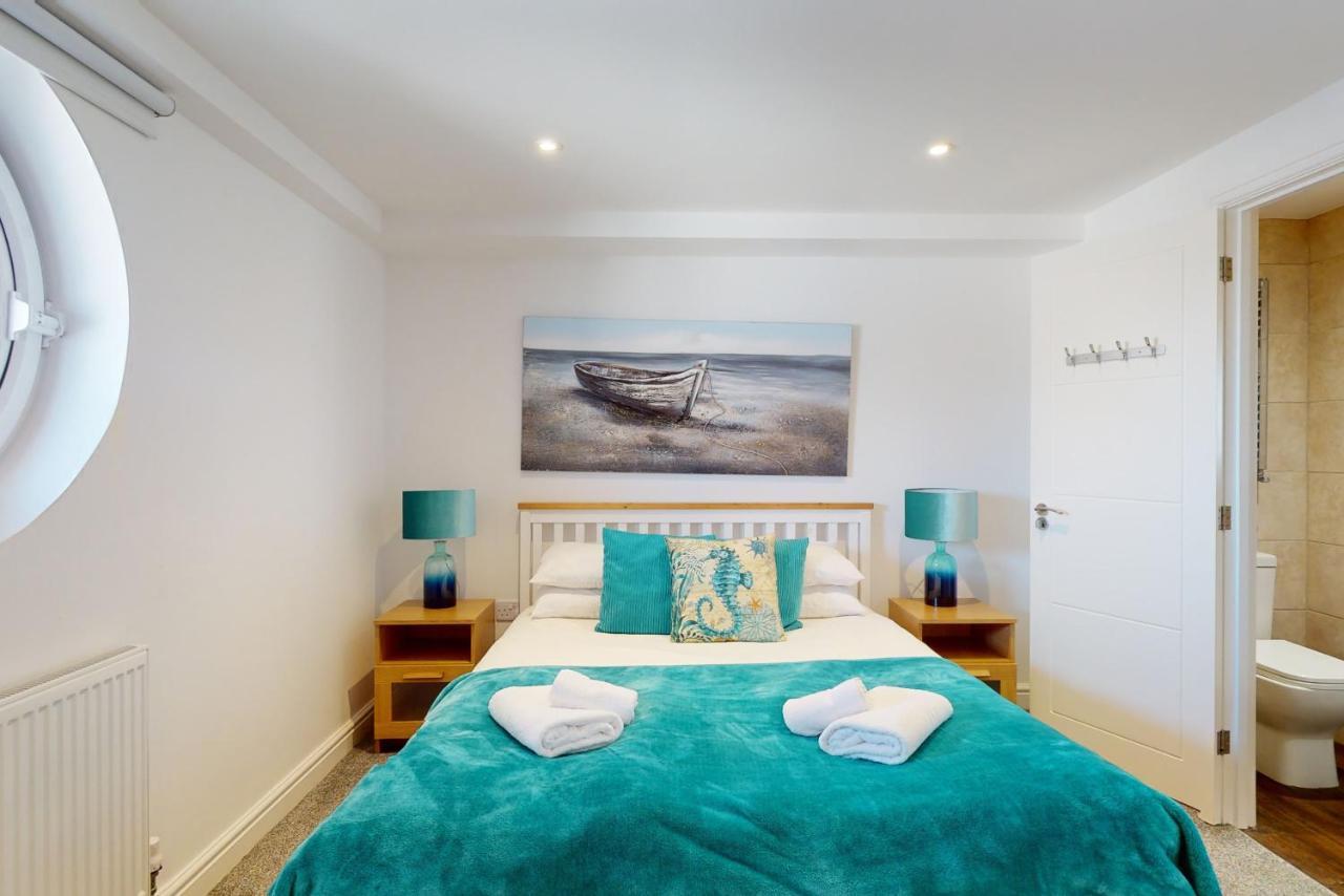 Crabbers' Wharf Aparthotel พอร์ตแลนด์ ภายนอก รูปภาพ
