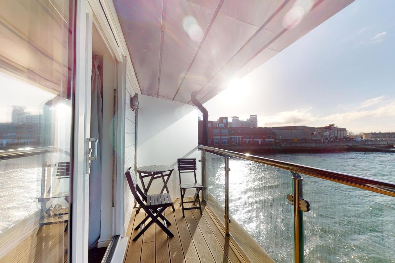 Crabbers' Wharf Aparthotel พอร์ตแลนด์ ภายนอก รูปภาพ