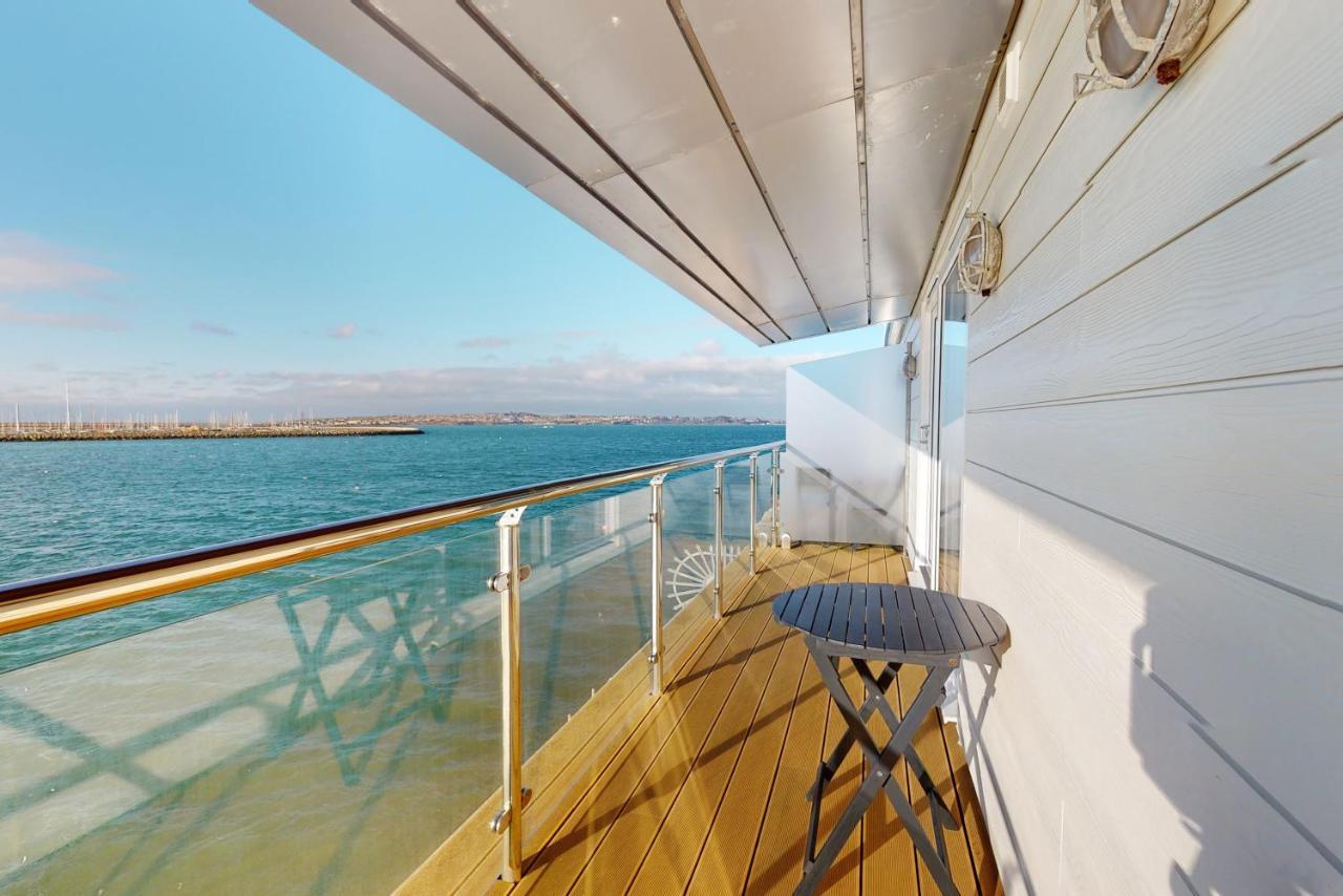Crabbers' Wharf Aparthotel พอร์ตแลนด์ ภายนอก รูปภาพ